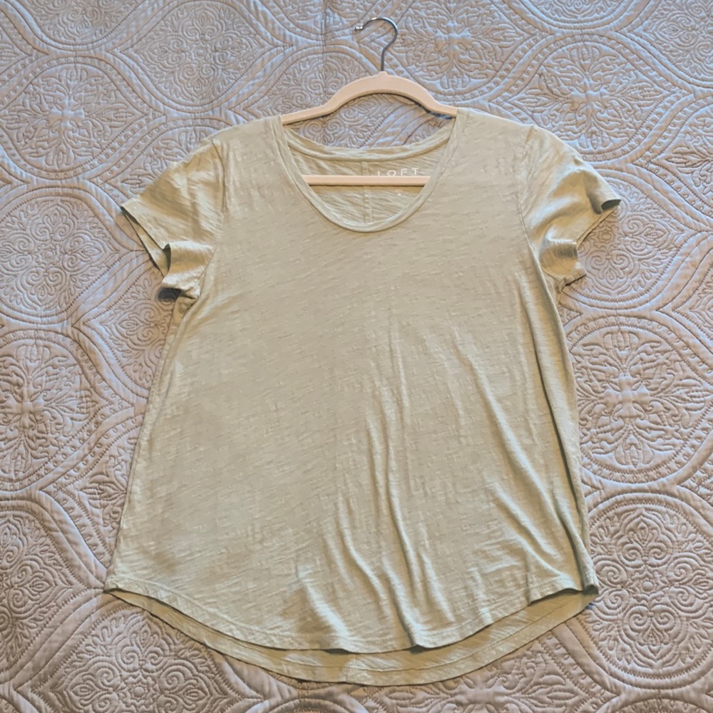 Loft- vintage soft, light green tee.